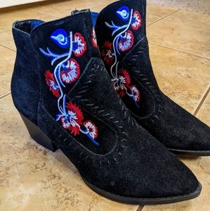 Carlos Santana Embroidered Booties